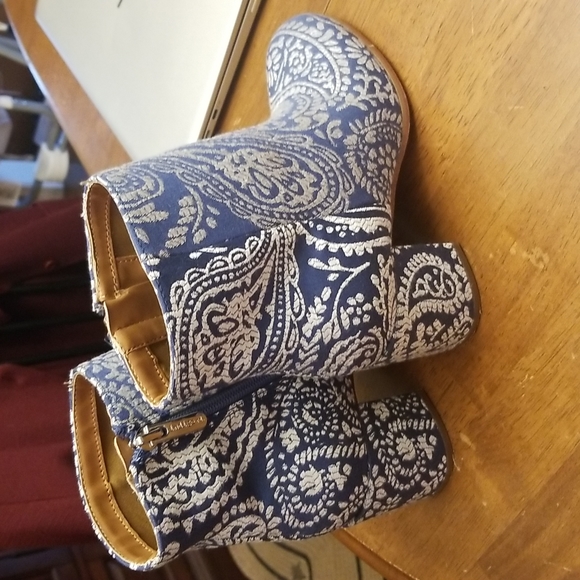 Indigo RD women's and white booties. Size 6.5 - Picture 7 of 12